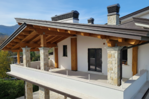 "Sistemi di Copertura in Legno Lamellare: Progettazione e Qualità in Campania."